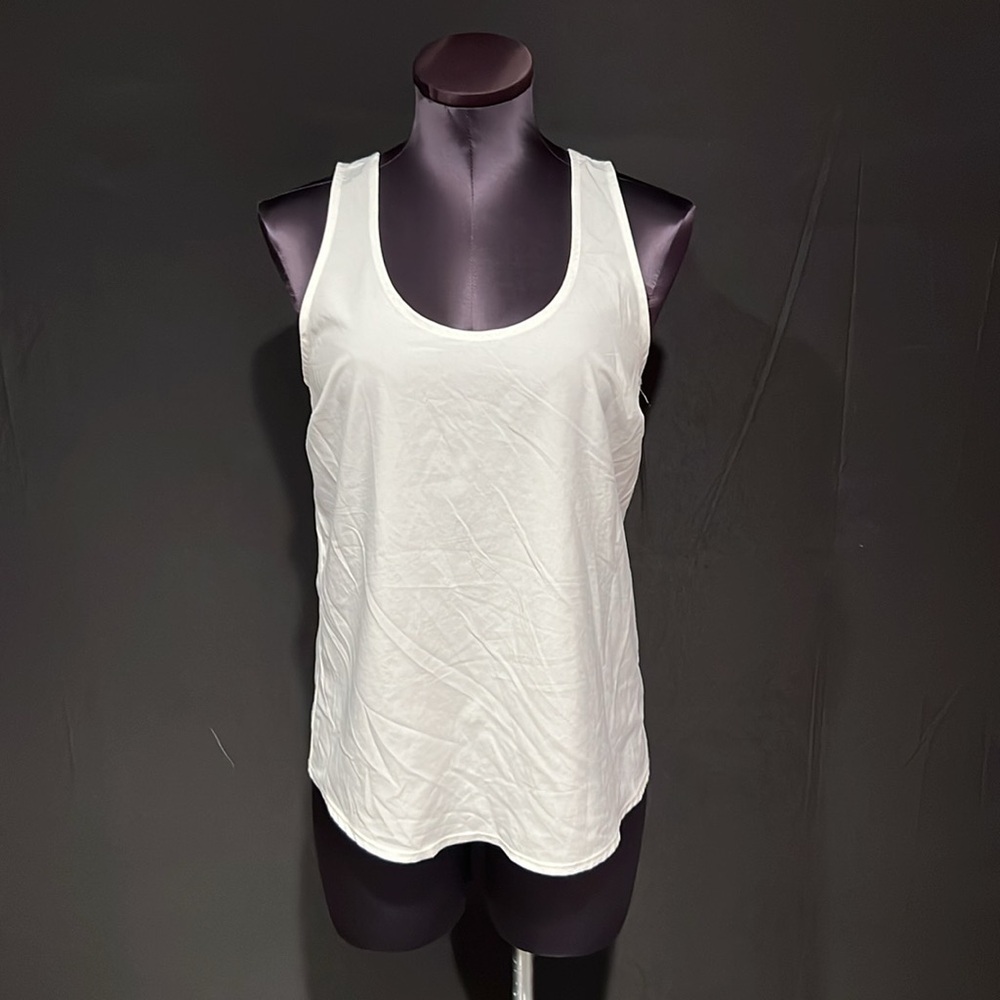 ZELLA White Sleeveless V-Back Top!
